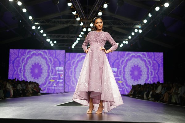 Le Guide Essentiel pour Trouver les Escarpins Ouverts Parfaits pour un Mariage Estival